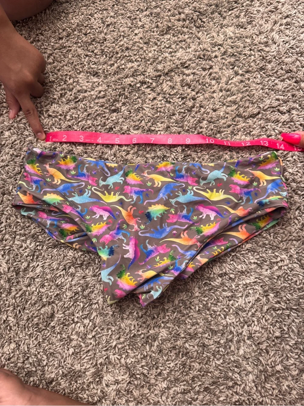Fused Hawaii women’s size medium.. selling as a lot. - Picture 5 of 8